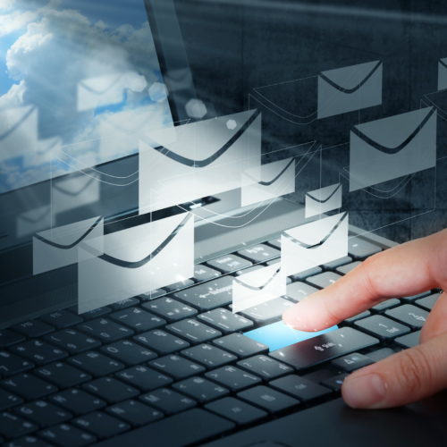 Jak powinien brzmieć język mailingu?